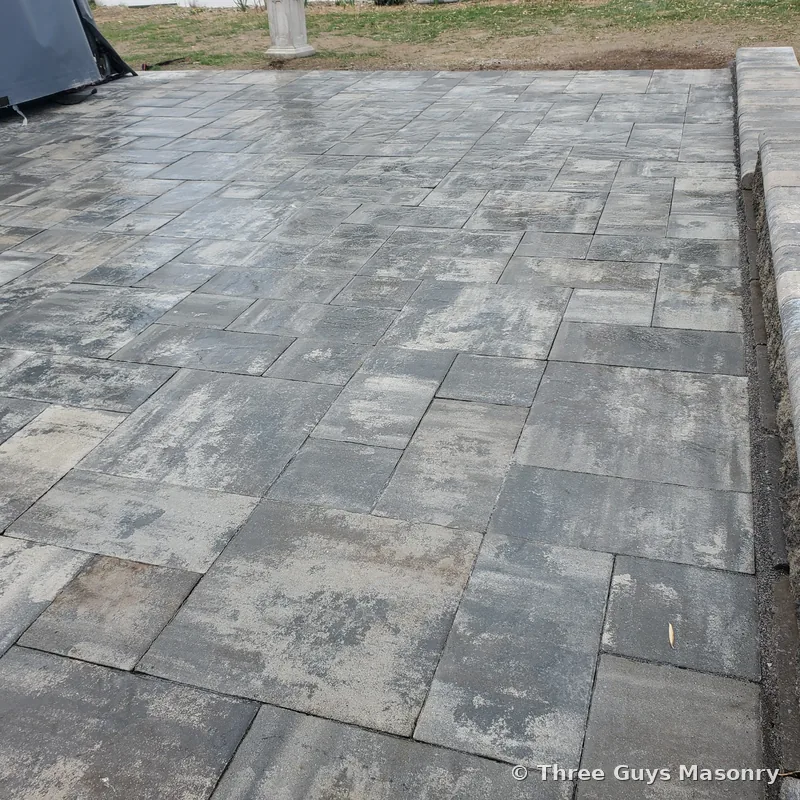 Paver driveway with contrasting border installed in Connecticut